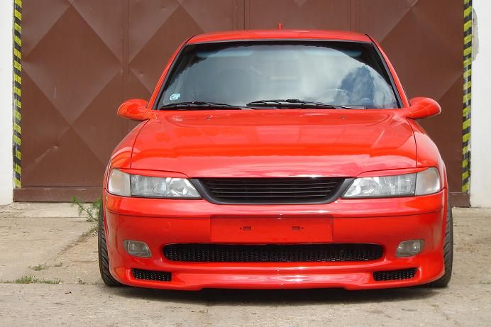 Решетка без емблема Opel Vectra B (1996-01) - черна - висококачествен продукт за автомобил