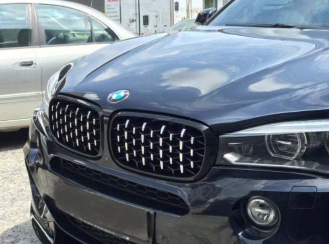 Решетки за BMW X5 F15 / X6 F16 (2013+) - Гланц - Diamond design - хром / черно - висококачествен продукт за автомобил