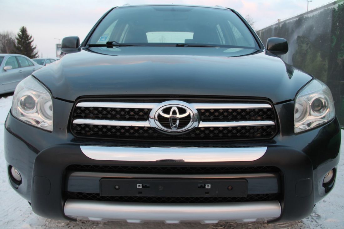 Преден ролбар за Toyota Rav4 (2006-2009) - висококачествен продукт за автомобил