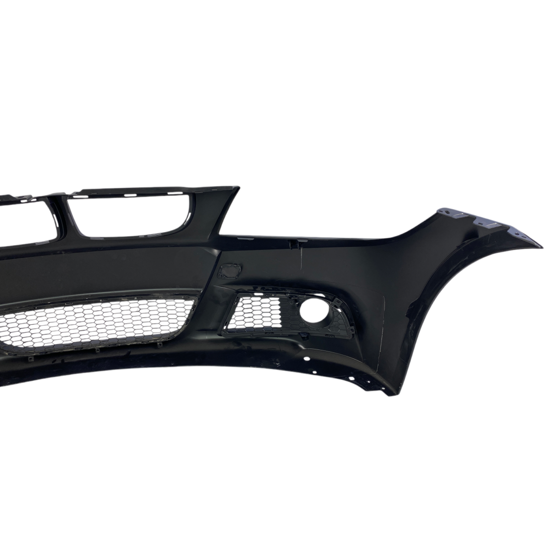 Предна броня за BMW E90 / E91 (2005-2008) - M-Tech дизайн с отвори за пръскалки, без парктроник грундирана - висококачествен продукт за автомобил