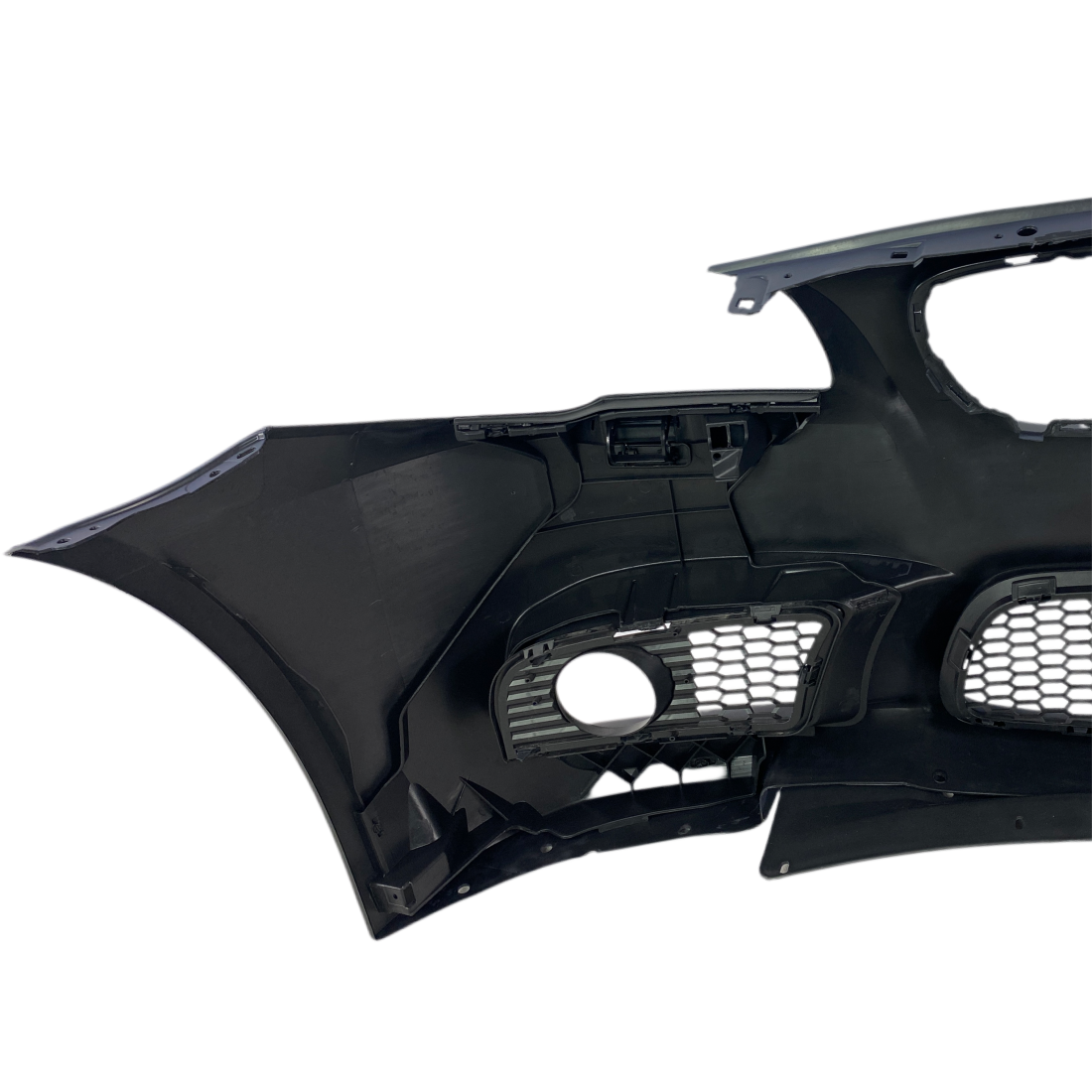 Предна броня за BMW F10 / F11 (2010-2014) - M5 дизайн с отвори за парктроник и отвори за халогени - висококачествен продукт за автомобил