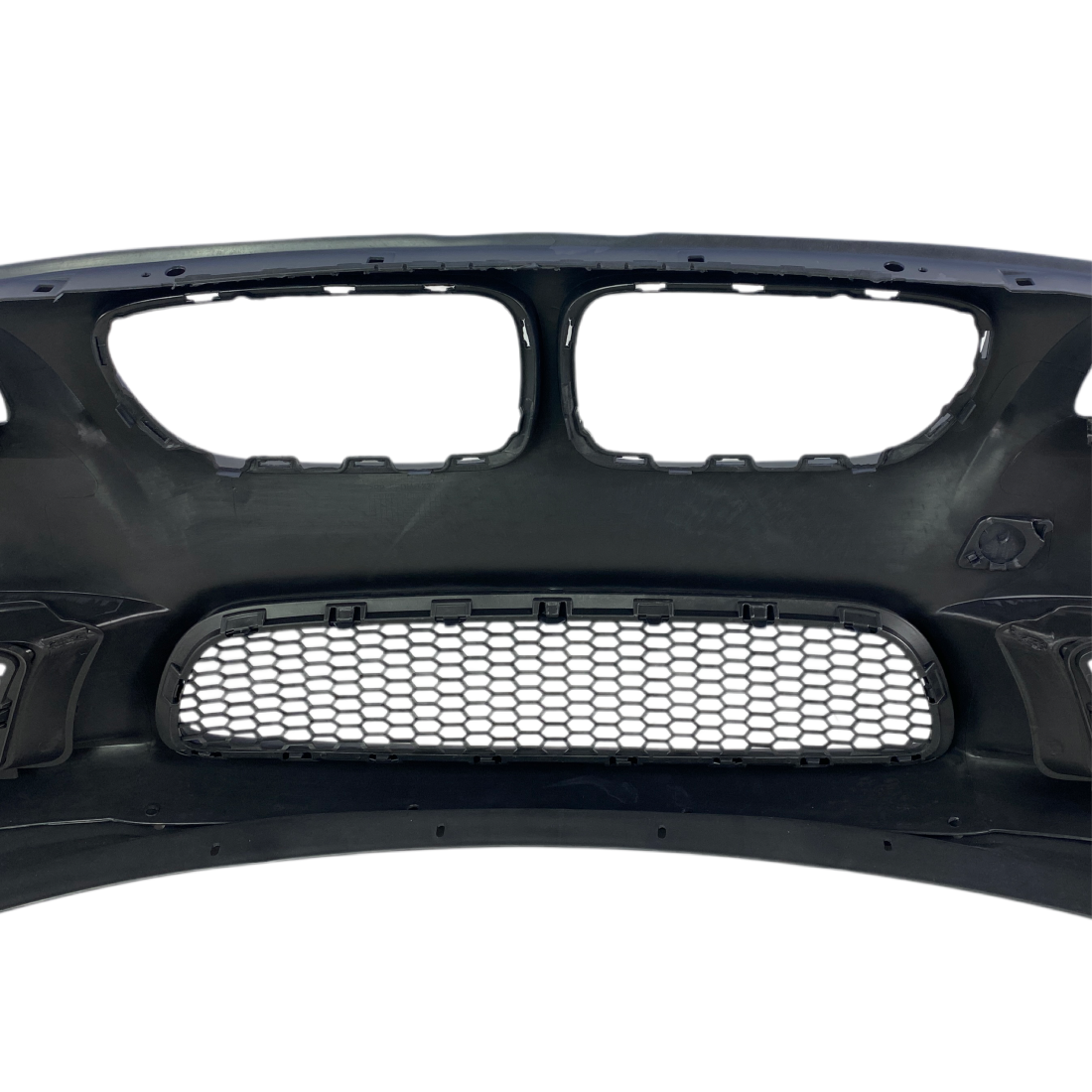 Предна броня за BMW F10 / F11 (2010-2014) - M5 дизайн с отвори за парктроник и отвори за халогени - висококачествен продукт за автомобил