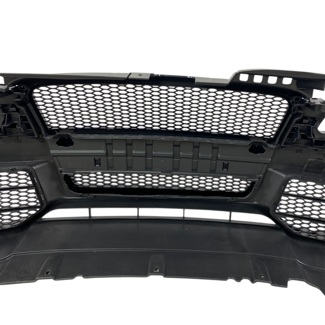 Предна броня за Audi A4 B7 8E (2004-2008) - S-Line Design с черна решетка без отвори за парктроник - висококачествен продукт за автомобил