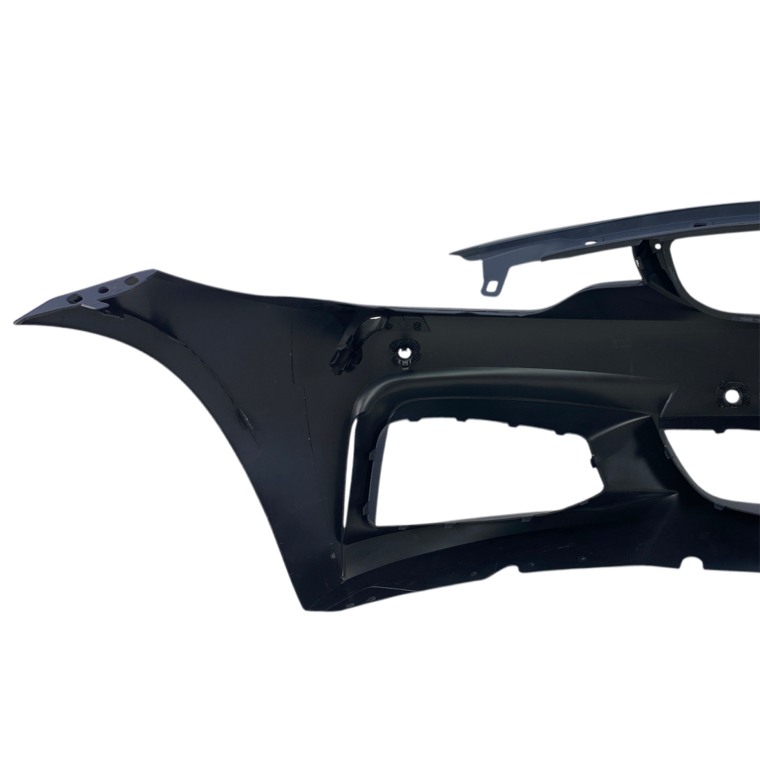 Предна броня за BMW F32 / F36 (2013-2020) - M-Tech дизайн с отвори за халогени и парктроник - висококачествен продукт за автомобил