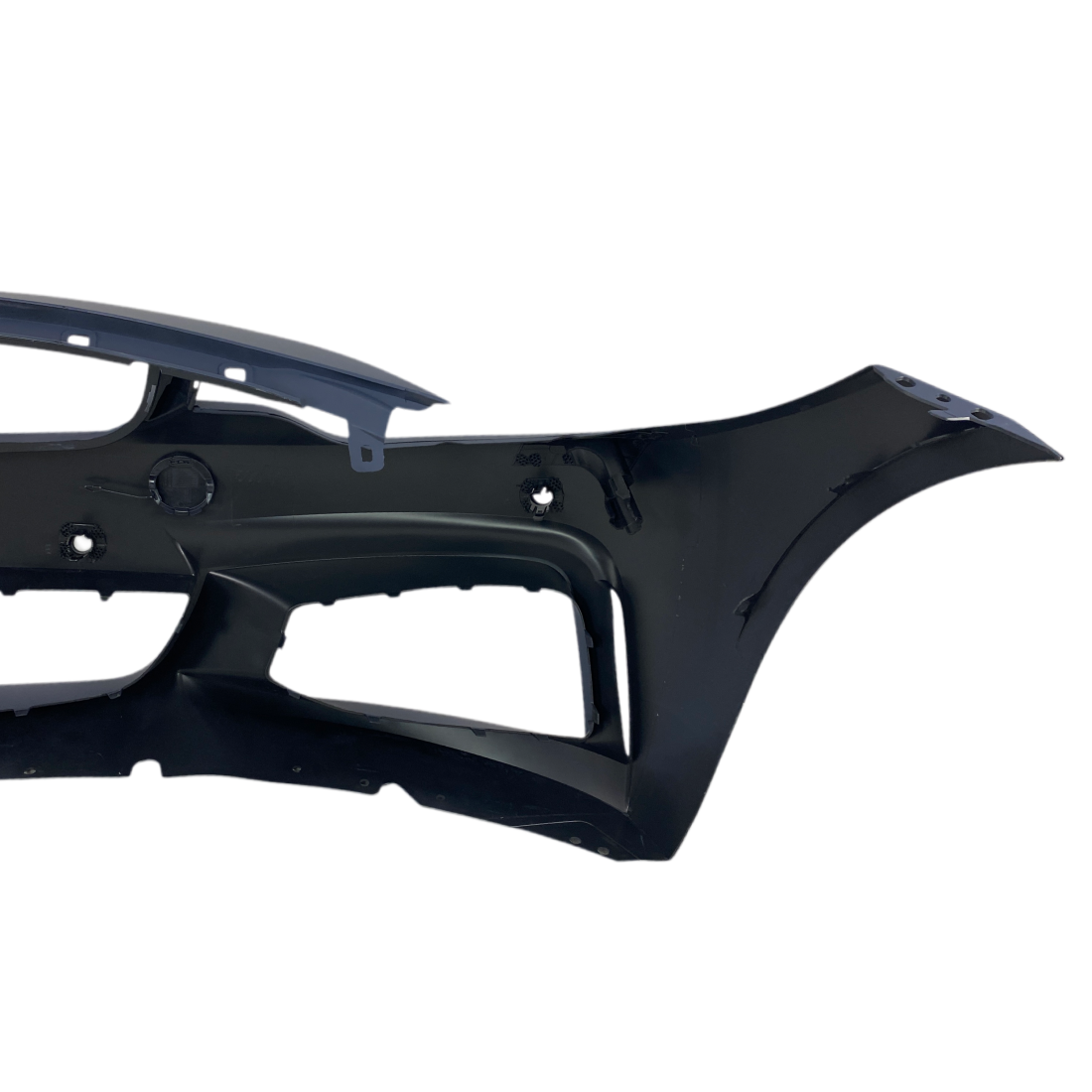 Предна броня за BMW F32 / F36 (2013-2020) - M-Tech дизайн с отвори за халогени и парктроник - висококачествен продукт за автомобил