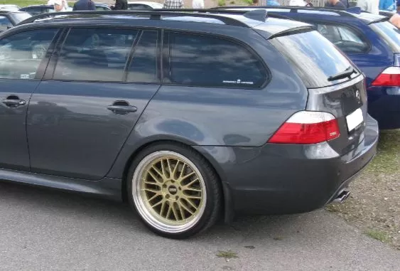 Задна броня за BMW E61 комби (2007-2010) - М-Тех - висококачествен продукт за автомобил