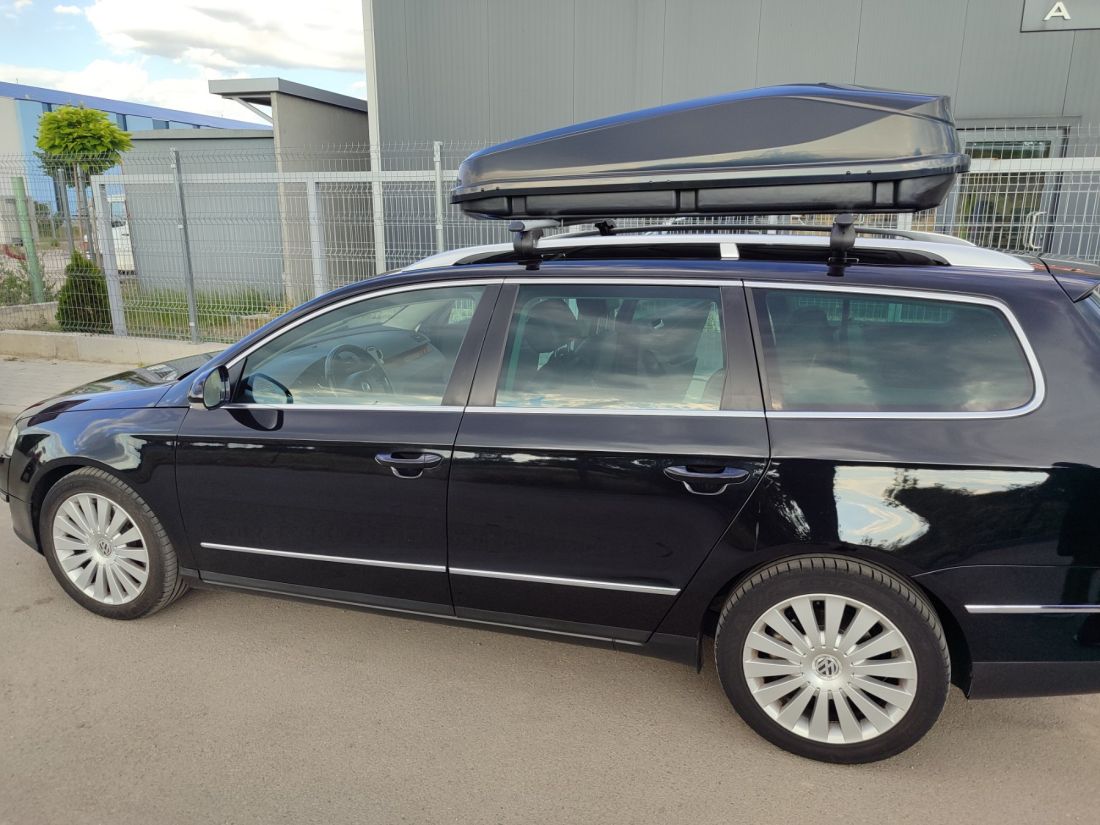 Автобокс Junior Easy 180x78x40cm с 85 mm крепежи, с ключ, 430 литра - черен гланц - висококачествен продукт за автомобил