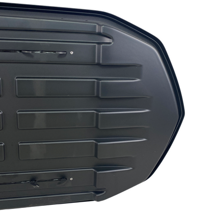 Автобокс Junior Strike 199x84x35cm с 85 mm крепежи,с двустранно отваряне с ключ, 440 литра - черен гланц - висококачествен продукт за автомобил